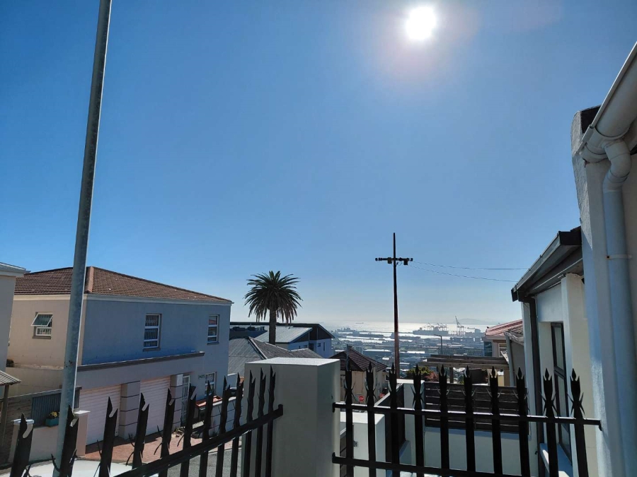 To Let 2 Bedroom Property for Rent in Walmer Estate Western Cape